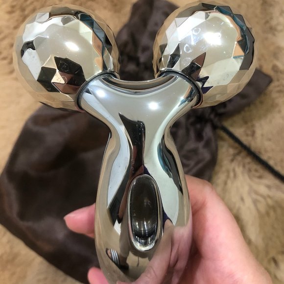 Silver 3D Facial Roller Skincare Tool - Picture 3 of 7